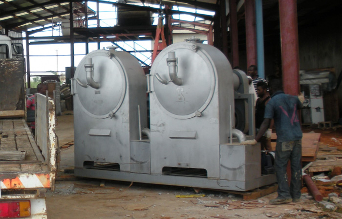 Indonesia customer ordered centrifuge sieve machine shippment